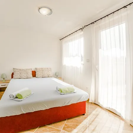 Apartment Apartments Raza