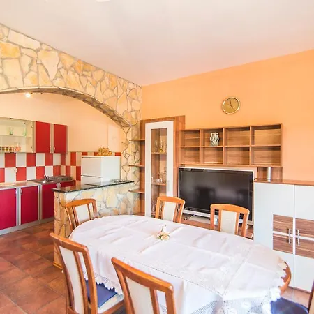 Apartments Raza