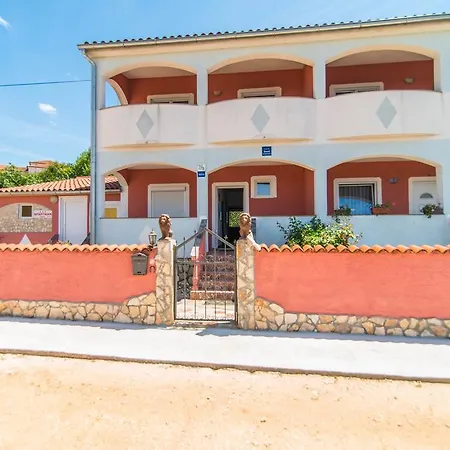 Apartments Raza