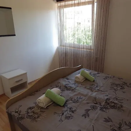 Apartments Raza Apartment *